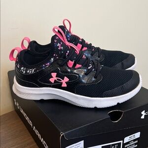 Under Armour Kids' UA GPS Infinity 2.0 Print AL Size 1Y- Sneakers